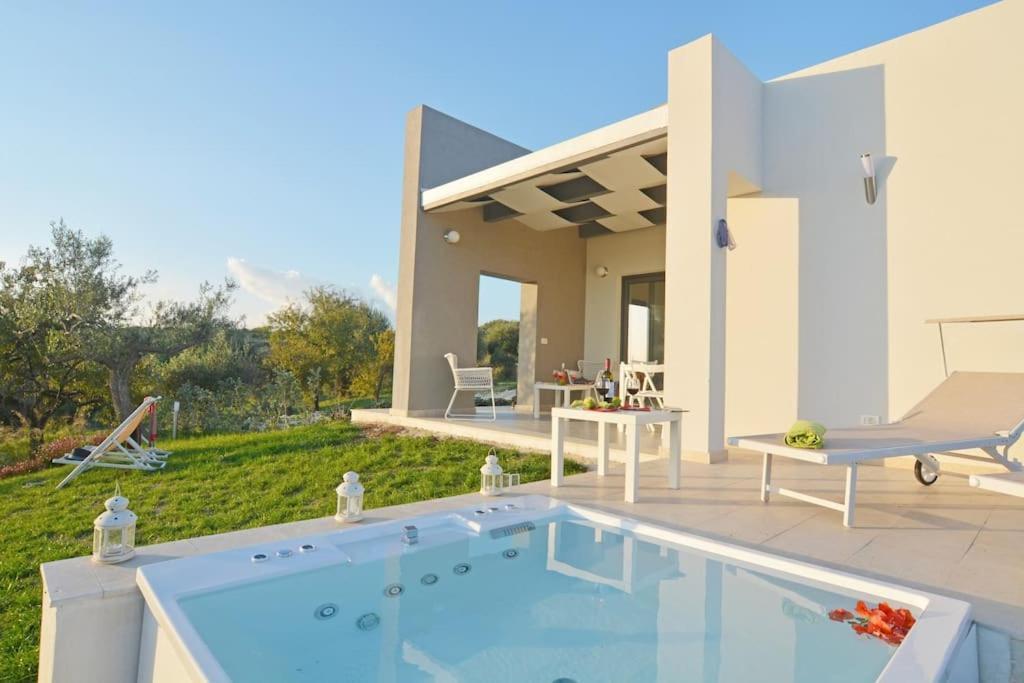 Villa Pettegola Tenuta Il Cavaliere Di Italia Noto- Vista Mare Mini Piscina Idromassaggio Ngoại thất bức ảnh